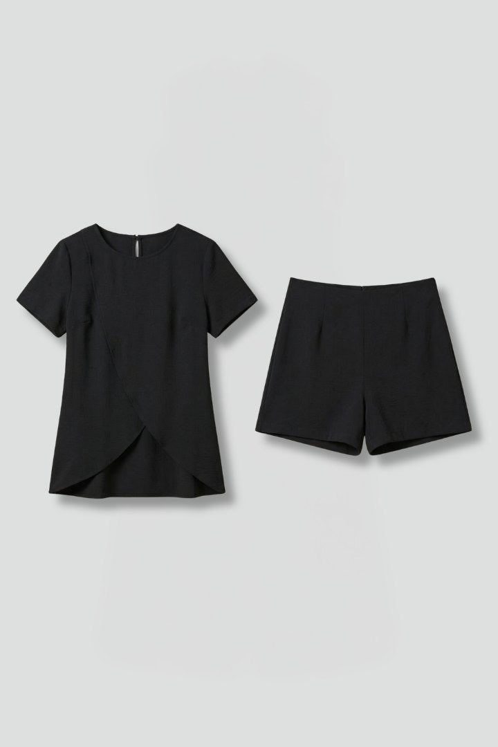 Comfortable Apricot Loungewear Set for Women with Round Neck Short Sleeve Side Pockets Elastic Waist Relaxed Fit Lounge 