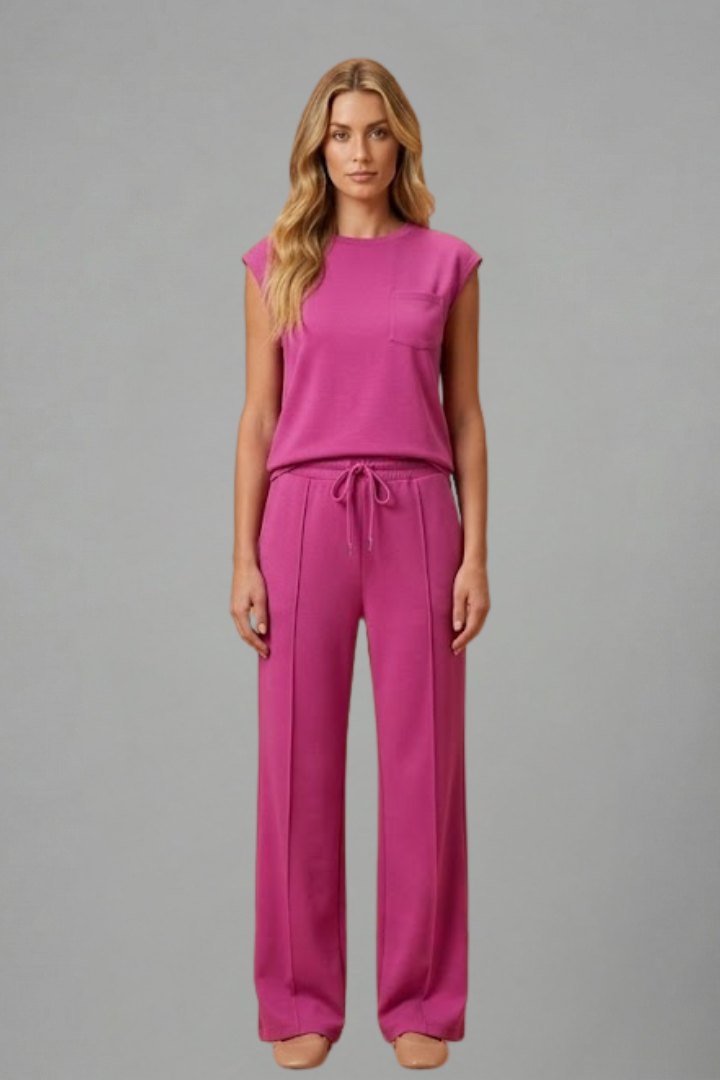 Comfortable Apricot Loungewear Set for Women with Round Neck Short Sleeve Side Pockets Elastic Waist Relaxed Fit Cosy St