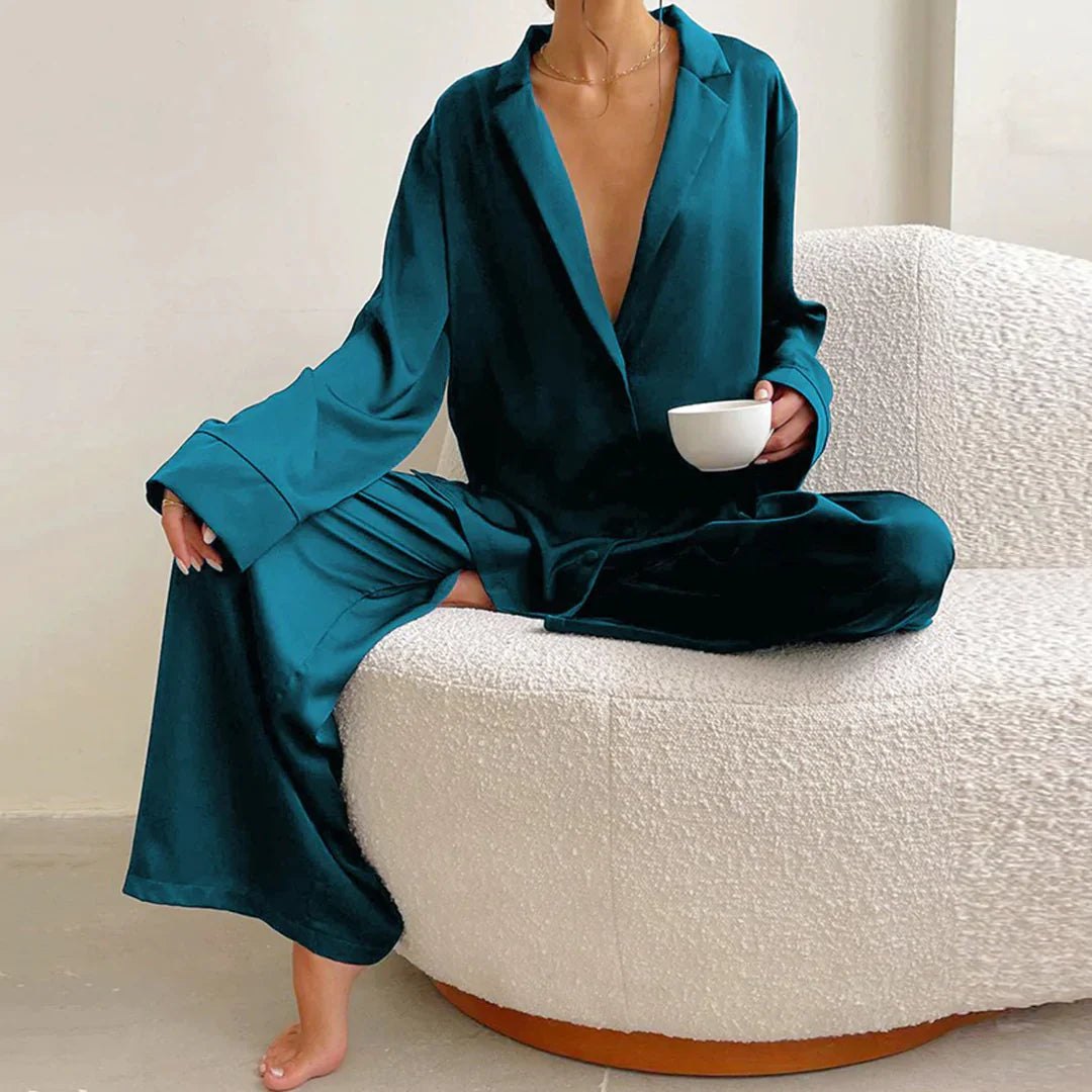 Comfortable Black Pajamas Set for Women with Relaxed Fit Soft Finish Classic Cut Everyday Style