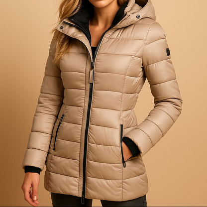 Comfortable Black Puffer Jacket for Women with Relaxed Fit Everyday Wear Soft Finish Winter Style