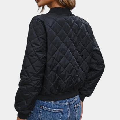 Comfortable Black Quilted Jacket for Women with Zip Front Relaxed Fit Plaid Winter Style