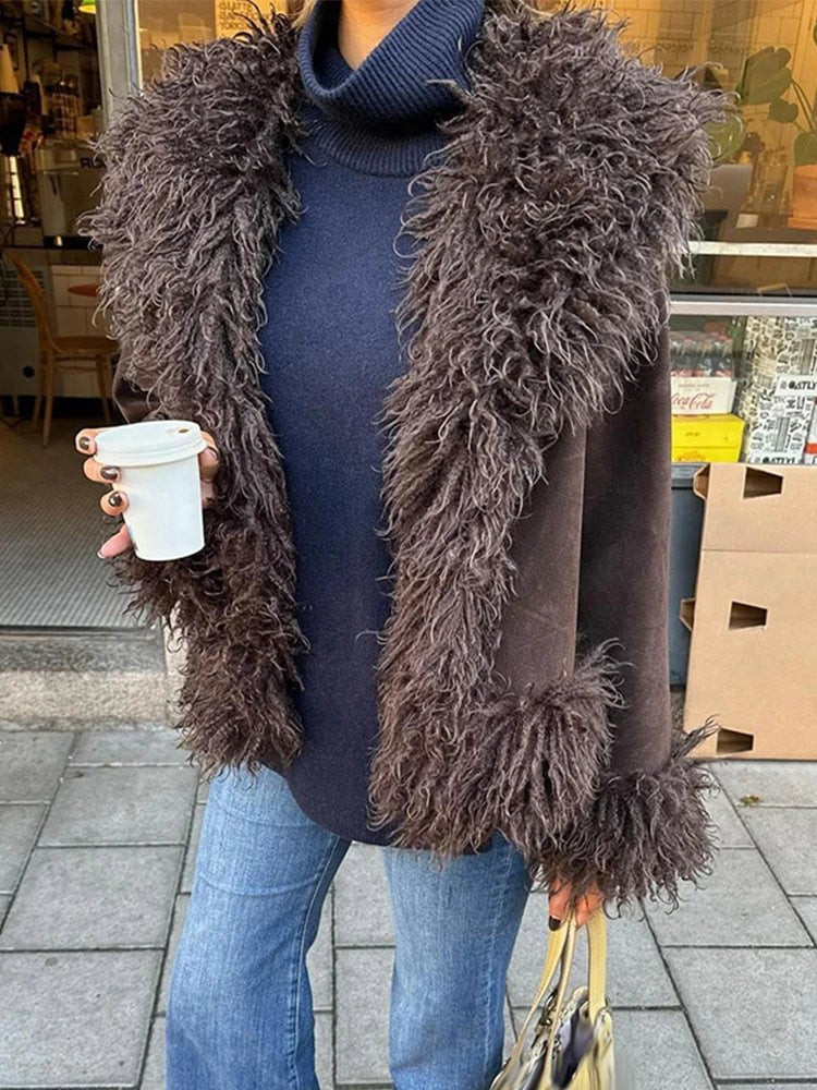 Comfortable Brown Faux Fur Coat for Women with Knit Relaxed Fit Everyday Wear Outdoor Style