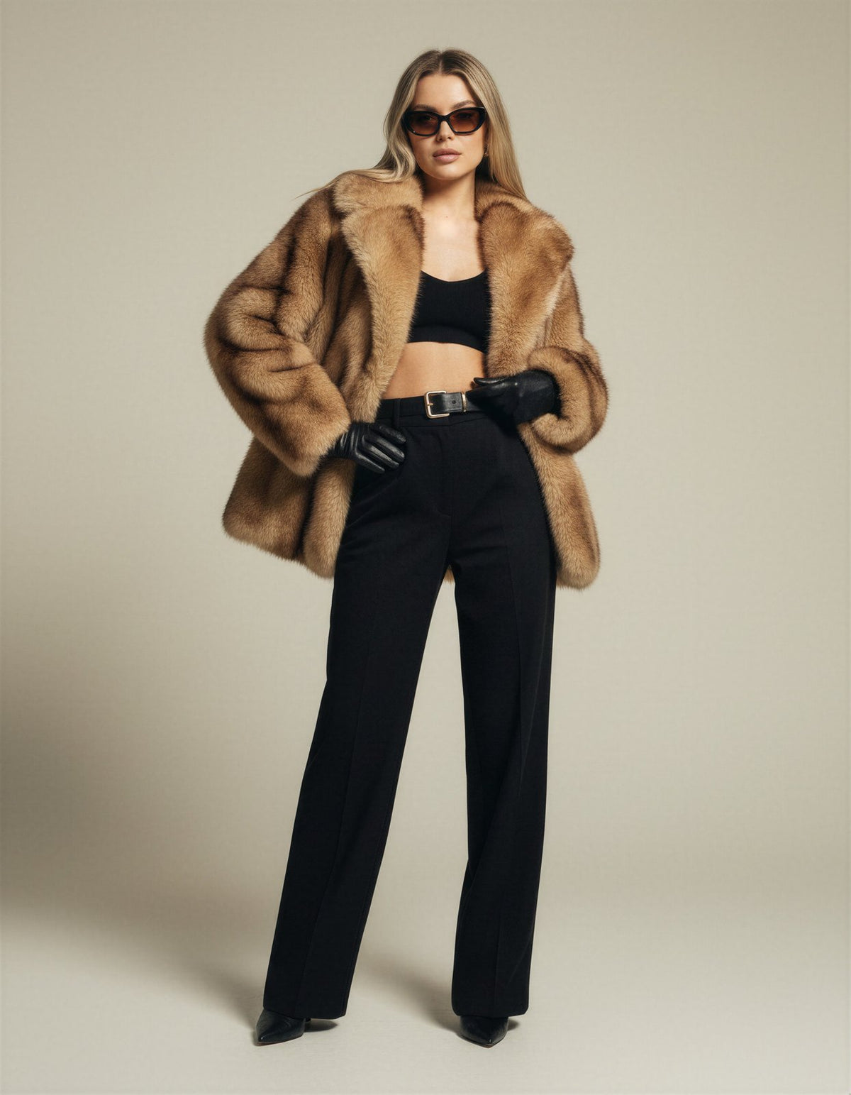 Comfortable Brown Faux Fur Coat for Women with Oversized Fit Knit Relaxed Fit Winter Style