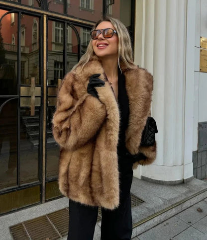 Comfortable Brown Faux Fur Coat for Women with Oversized Fit Knit Relaxed Fit Winter Style