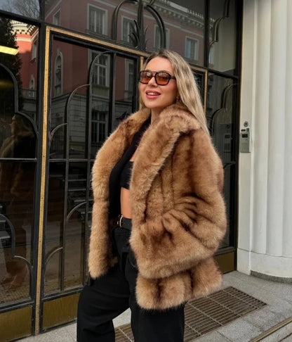 Comfortable Brown Faux Fur Coat for Women with Oversized Fit Knit Relaxed Fit Winter Style