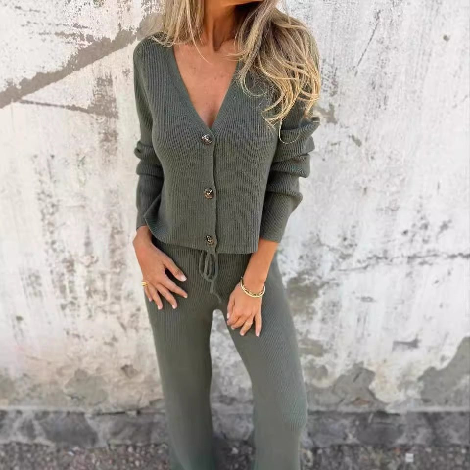 Comfortable Gray Sweat Set for Women with Relaxed Fit Everyday Wear Soft Finish Lounge Style