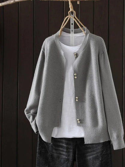 Comfortable Light Gray Cardigan for Women with Round Neck Button Front Relaxed Fit Knit Everyday Style