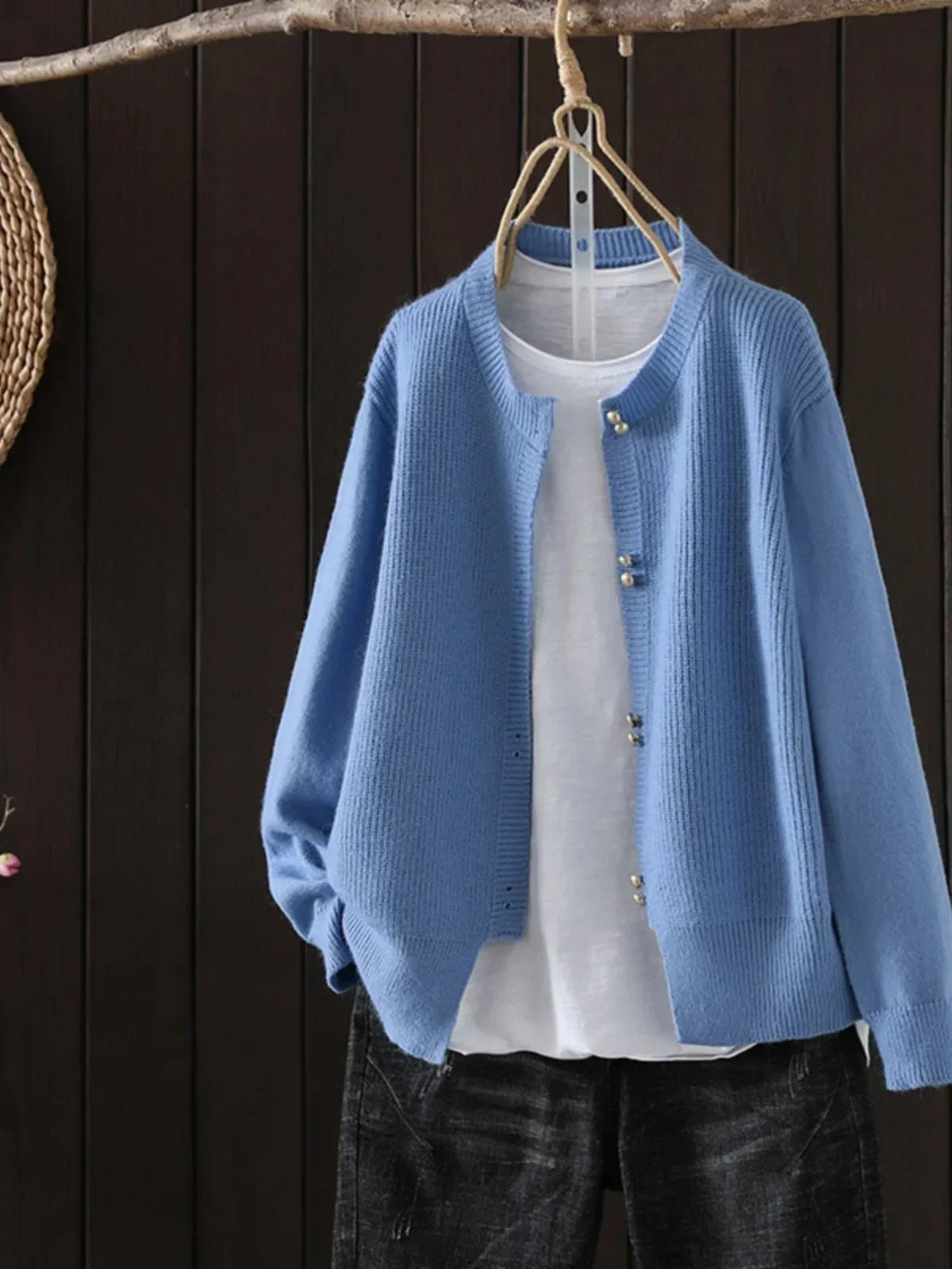 Comfortable Light Gray Cardigan for Women with Round Neck Button Front Relaxed Fit Knit Everyday Style