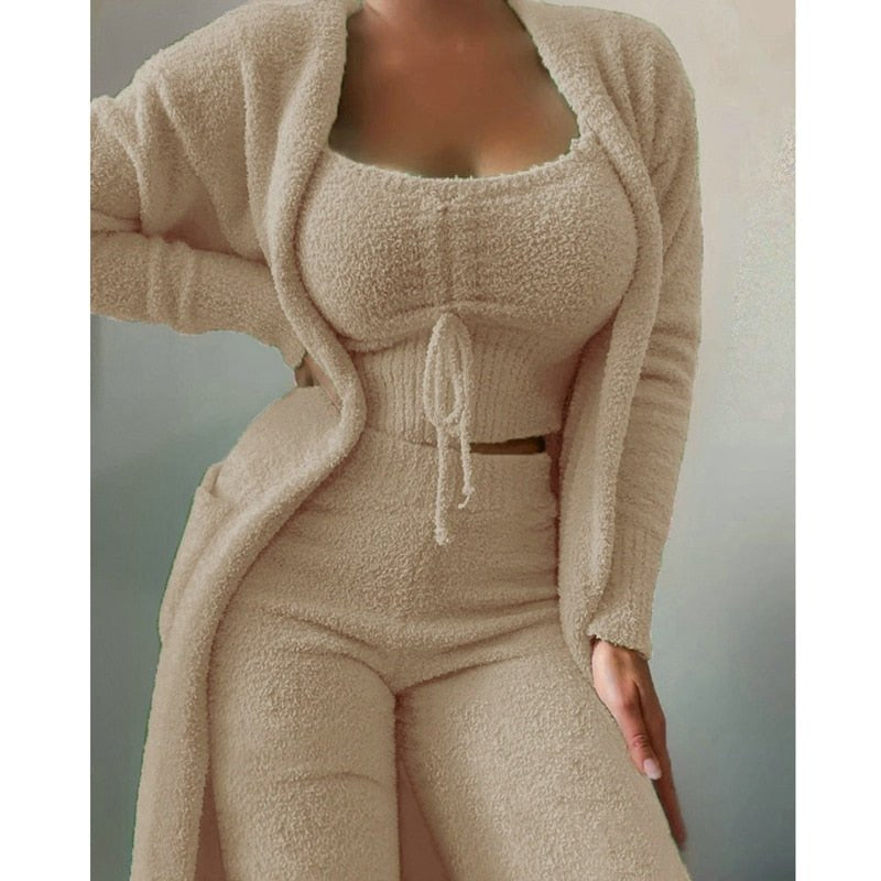 Comfortable Pink Pajamas for Women with Velvet Everyday Wear Soft Finish Relaxed Style