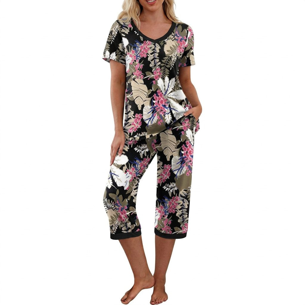 Comfortable White Pajamas for Women with Floral Print Relaxed Fit Everyday Wear Cosy Style
