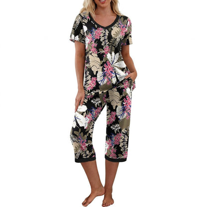 Comfortable White Pajamas for Women with Floral Print Relaxed Fit Everyday Wear Cosy Style