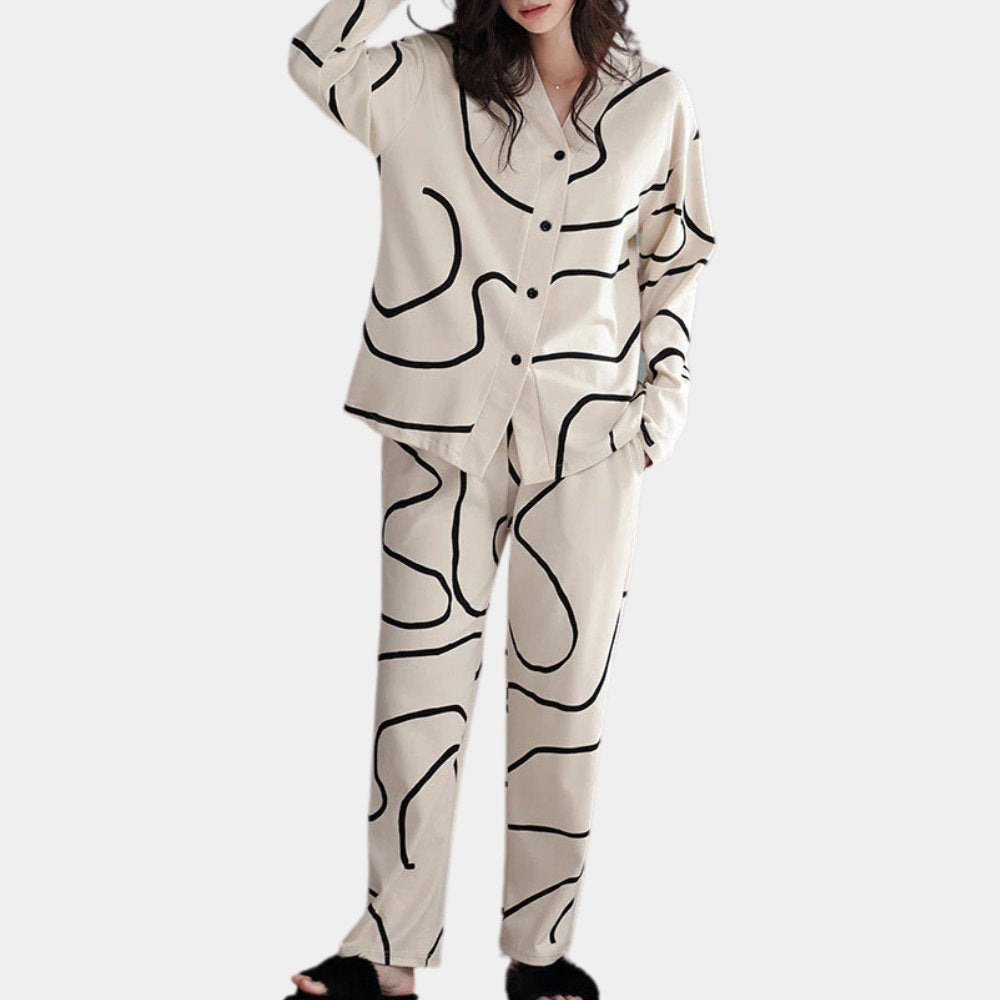 Comfortable White Pajamas Set for Women with Relaxed Fit Everyday Wear Soft Finish Lounge Style