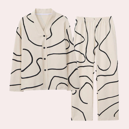 Comfortable White Pajamas Set for Women with Relaxed Fit Everyday Wear Soft Finish Lounge Style